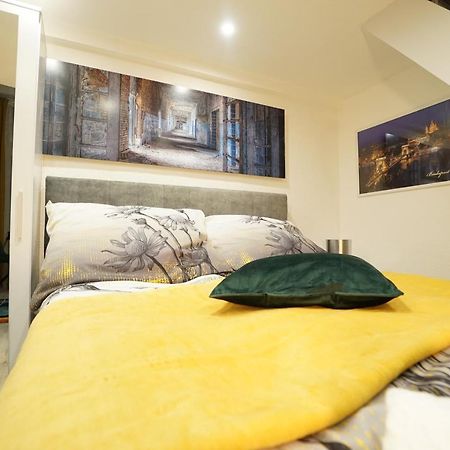 Suzan'S Apartment In The Heart Of Budapest Exterior photo